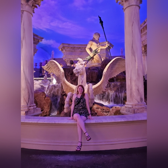 Meet your Posher, Kelsey - Picture 7 of 8